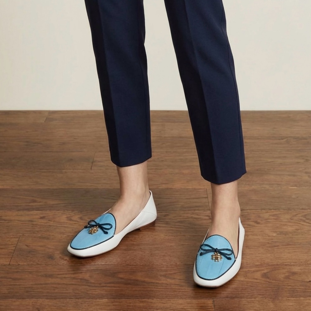 Tory Burch Elegant Blue and White leather Loafers - Picture 3 of 13